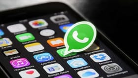 તમારા WhatsApp ને સાયબર ફ્રોડથી સુરક્ષિત રાખવા આ 8 ફિચરને કરો ઓન