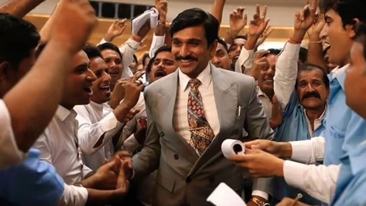 જ્યારે આ ડાયલોગ તો તાળીમાર અને સિટીમાર ડાયલોગ બની ગયો હતો. “જબ જેબ મેં મની હો ના તો કુંડલી મેં શનિ હોને સે કોઈ ફરક નહીં પડતા”