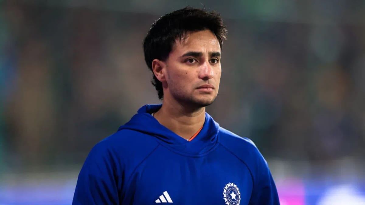 T20 WC Breaking : અભિષેક શર્માને કરો બહાર... ટીમ ઈન્ડિયાના દિગ્ગજ ઓપનરે પ્લેઈંગ-11 માં  ફેરફારની આપી સલાહ