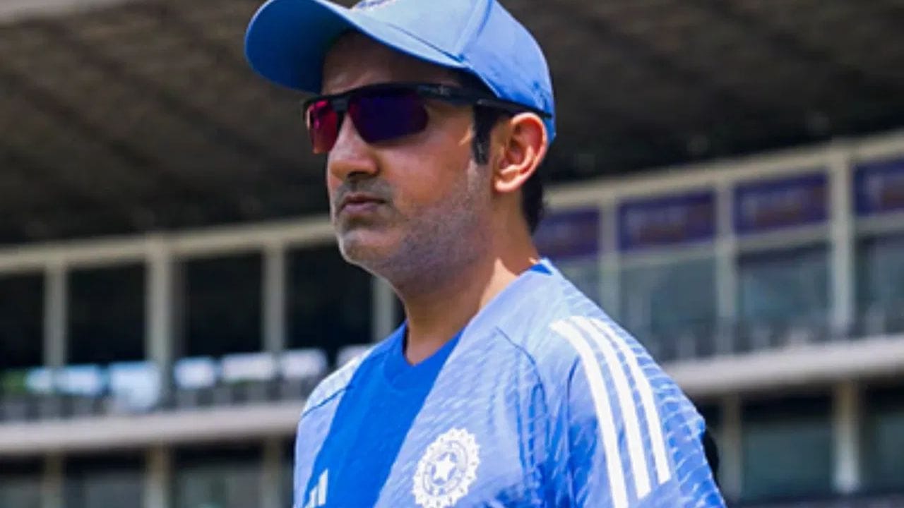 પાકિસ્તાન સામે ટી20 ઇન્ટરનેશનલમાં હવે ભારતીય ઓપનિંગ બેટ્સમેન તરીકે સૌથી વધુ વ્યક્તિગત રન બનાવવાનો રેકોર્ડ ઈશાન કિશનના નામે નોંધાઈ ગયો છે. અગાઉ આ રેકોર્ડ ટીમ ઈન્ડિયાના વર્તમાન હેડ કોચ ગૌતમ ગંભીરના નામે હતો, જેણે વર્ષ 2007ના ટી20 વર્લ્ડ કપની ફાઈનલમાં પાકિસ્તાન સામે 75 રન બનાવ્યા હતા. 