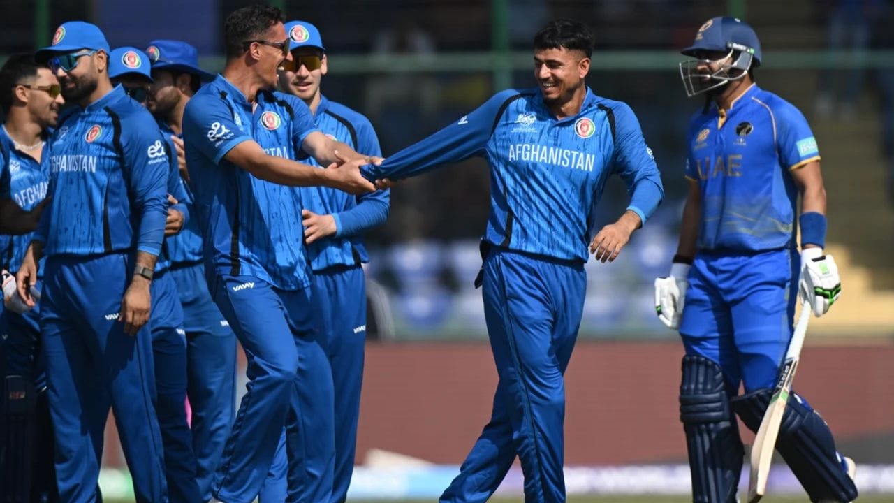 આ બંને બેટ્સમેનોએ યુએઈને સન્માનજનક સ્કોર સુધી પહોંચાડવાનું કામ કર્યું હતું. અફઘાનિસ્તાને આ ટાર્ગેટ 19.2 ઓવરમાં 5 વિકેટના નુકસાન પર હાંસલ કરી લીધો હતો. આ મેચમાં અઝમતુલ્લા ઓમરઝાઈને તેના શાનદાર ઓલરાઉન્ડ પ્રદર્શન માટે 'પ્લેયર ઓફ ધ મેચ'નો એવોર્ડ આપવામાં આવ્યો હતો.