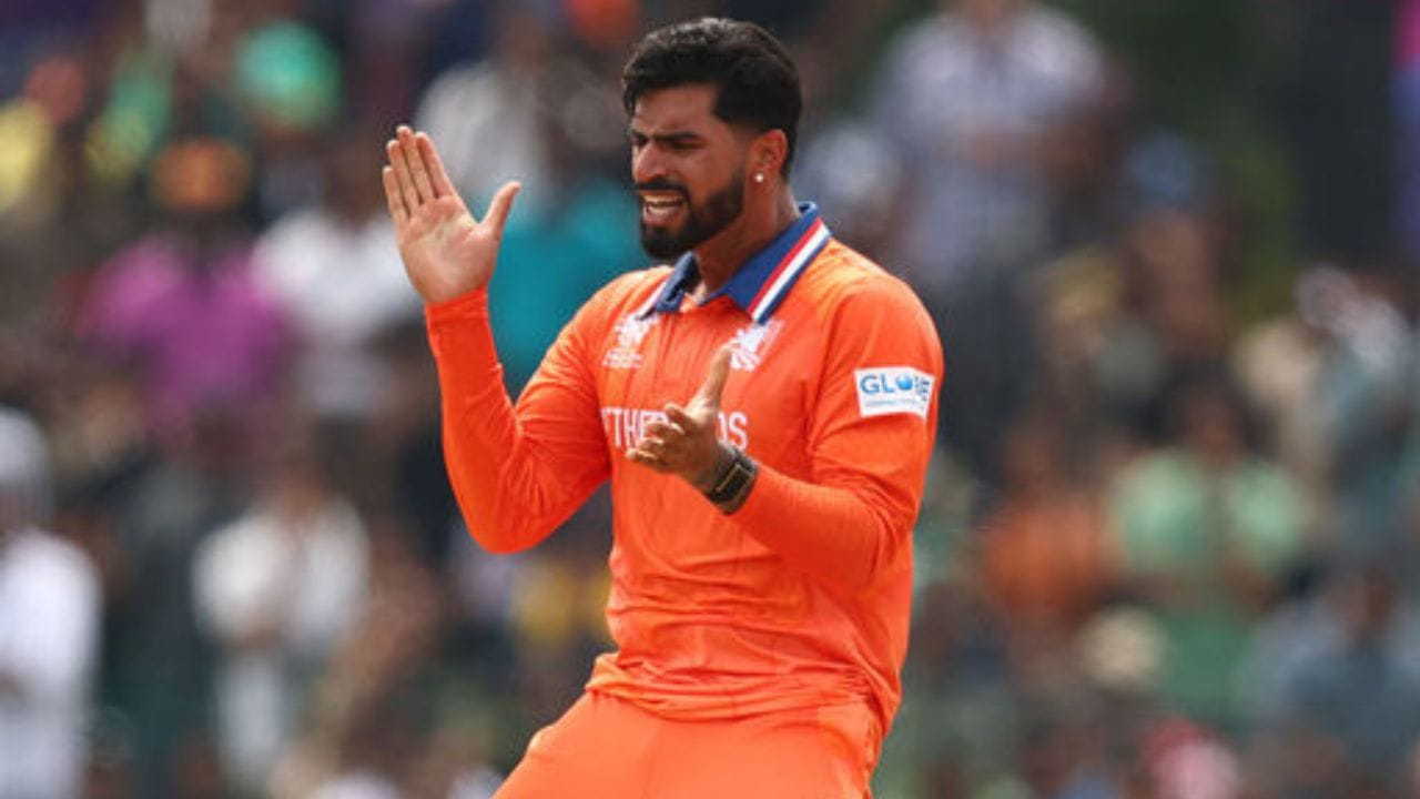 પોતાની રમતને નિખારવા માટે તેણે વર્ષ 2016 થી વર્ષ 2019 દરમિયાન ભારતના ચંદીગઢમાં ખાસ તાલીમ પણ લીધી હતી. માત્ર 17 વર્ષની નાની ઉંમરે વર્ષ 2021માં નેપાળ સામે આંતરરાષ્ટ્રીય પદાર્પણ કરનાર આર્યને ખૂબ જ ઝડપથી ટીમમાં પોતાનું સ્થાન નિશ્ચિત કરી લીધું છે.