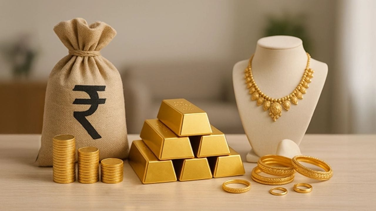 સોનું ક્યારેય નિશ્ચિત અને ગેરંટીકૃત વળતર આપતું નથી. જો કે, તે લાંબા ગાળે નોંધપાત્ર નફો આપી શકે છે. વધુમાં, લાંબા ગાળે સોનું હંમેશા ફુગાવાનો સામનો કરે છે. ચલણના મૂલ્યમાં ઘટાડો થાય છે ત્યારે સોનાનું મૂલ્ય હંમેશા વધે છે. સોનાના ભાવ વિવિધ સમયે જંગલી વધઘટનો અનુભવ કરે છે, જેમ કે હાલમાં છે.