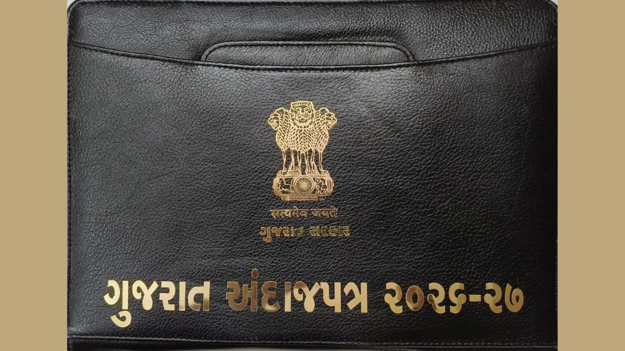 કંસરી દેવીને આદિવાસી સમાજમાં સમૃદ્ધિ અને સુખ-શાંતિની દેવી તરીકે માનવામાં આવે છે. લગ્ન, નવા ધાનની આવક અથવા અન્ય શુભ પ્રસંગોએ તેમની સ્થાપના અને પૂજા કરવામાં આવે છે. કંસરી દેવીને માતા અન્નપૂર્ણા સમાન માનવામાં આવે છે, જેમની કૃપાથી ધન-ધાન્ય અને સુખ-સમૃદ્ધિ પ્રાપ્ત થાય છે.
