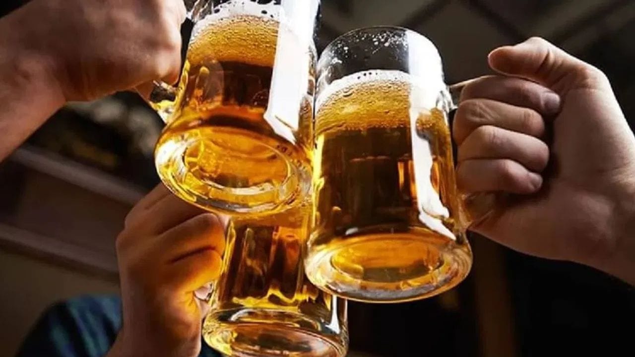 ઉદાહરણ તરીકે, જો કોઈ વ્યક્તિ થોડા કલાકોમાં 3 થી 4 યુનિટ દારૂ પીવે છે, તો દારૂ પીવાનું બંધ કર્યા પછી લગભગ 3 થી 6 કલાકમાં લોહીમાં આલ્કોહોલનું પ્રમાણ લગભગ શૂન્ય થઈ શકે છે. તેમ છતાં, પરીક્ષણની પદ્ધતિ અને વ્યક્તિના શારીરિક બંધારણ અનુસાર, દારૂના અંશ કેટલાક કલાકો બાદ પણ મળી શકે છે.