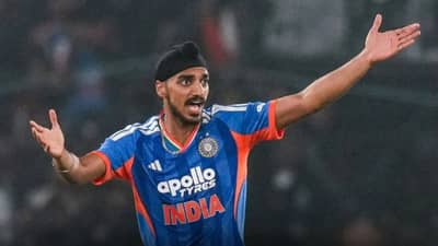 IND vs PAK T20 WC Breaking : અર્શદીપ સિંહ પાકિસ્તાન સામેની મેચમાંથી બહાર, ભારતની પ્લેઇંગ 11 માં બે મોટા ફેરફાર