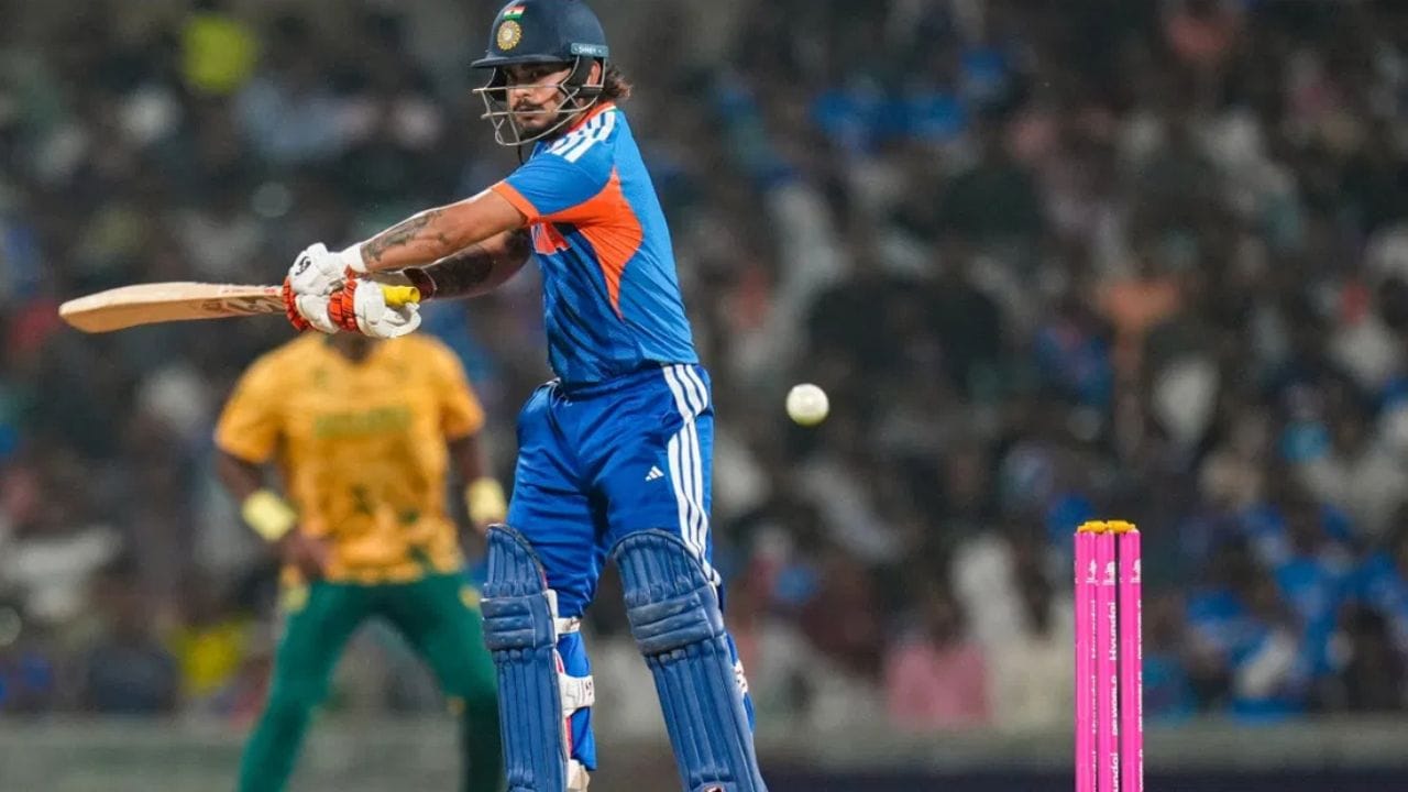 ઇશાન કિશને ફરી એકવાર શાનદાર ઇનિંગ રમીને પોતાની પ્રતિભા દર્શાવી. ડાબા હાથના બેટ્સમેનએ નામિબિયા સામે માત્ર 20 બોલમાં અડધી સદી ફટકારી અને 24 બોલમાં 61 રન બનાવ્યા. 