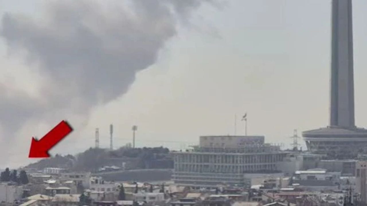 હુમલા બાદ ઇઝરાયલી સૈન્યએ નાગરિકોને ચેતવણી આપવા માટે દેશભરમાં હવાઈ હુમલાના સાયરન વગાડ્યા. સૈન્યએ કહ્યું કે ઇઝરાયલ તરફ મિસાઇલો છોડવામાં આવી શકે છે, તેથી નાગરિકોને આશ્રયસ્થાનોની નજીક રહેવાની સૂચના આપવામાં આવી હતી.
