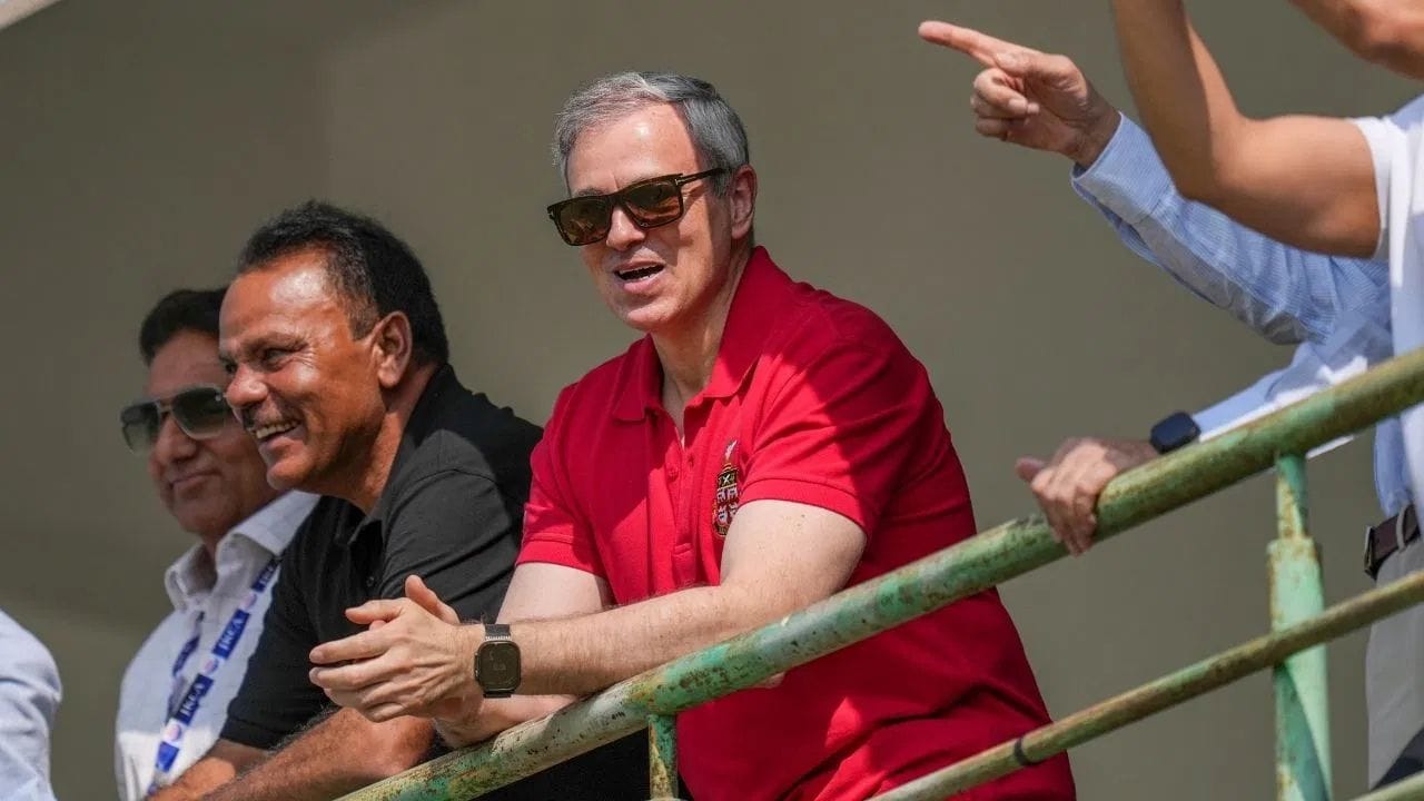 જમ્મુ અને કાશ્મીરની ઐતિહાસિક જીતના સાક્ષી બનવા માટે પ્રદેશના મુખ્યમંત્રી ઓમર અબ્દુલ્લા પણ હાજર હતા, જેઓ એક દિવસ પહેલા જ કર્ણાટકના હુબલી પહોંચ્યા હતા અને અંતિમ દિવસે સ્ટેડિયમમાં હાજર રહ્યા હતા. 