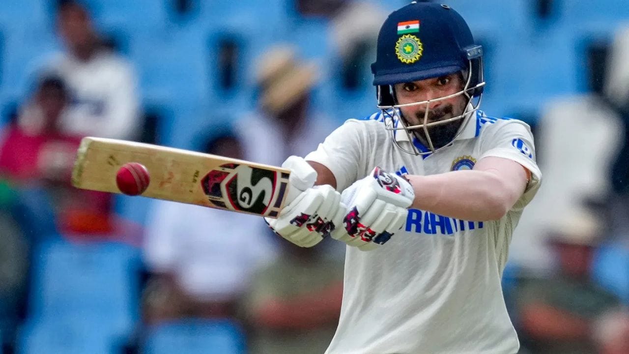 રાહુલની આ ઇનિંગ ખાસ છે કારણ કે તેણે મેચની ચોથી ઇનિંગમાં આ સદી ફટકારી હતી. રાહુલે 14 ચોગ્ગા અને એક છગ્ગા ફટકાર્યા અને આશ્ચર્યજનક વાત એ છે કે 130 રનની ઇનિંગમાં તેણે 103 બોલમાં એક પણ રન બનાવ્યો ન હતો.