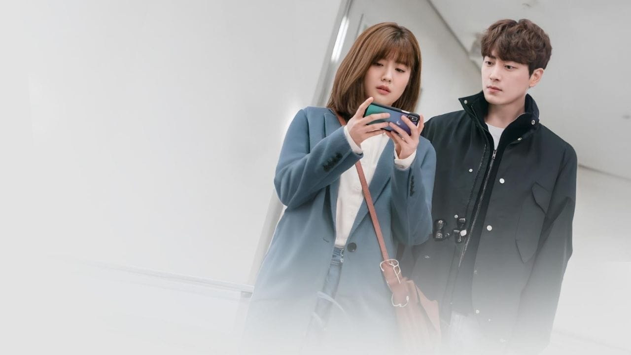 365: Repeat the Year : થ્રિલર અને મિસ્ટ્રીનો શાનદાર મિશ્રણ. 10 લોકો પોતાની જિંદગીનું એક વર્ષ પાછું જીવી શકે છે પરંતુ દરેક નિર્ણય સાથે ભયાનક પરિણામો જોડાયેલા છે.
Lee Joon-hyukનો ઇન્ટેન્સ અભિનય અને Nam Ji-hyunની સ્માર્ટ સ્ક્રીન પ્રેઝન્સ સ્ટોરીને મજબૂત બનાવે છે. દરેક એપિસોડમાં સસ્પેન્સ વધતું જાય છે. ટાઈમ-ટ્રાવેલ સાથે સાયકોલોજિકલ થ્રિલર ગમતા દર્શકો માટે આ સીરિઝ બિન્જ-વોચ માટે પરફેક્ટ છે. આમાં Season 1 અને કુલ Episodes 24 છે,