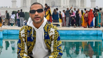 ભારતીય ક્રિકેટર શિખર ધવનને મોટી રાહત આપતા દિલ્હી ફેમિલી કોર્ટે સોમવારના રોજ તેની પૂર્વ પત્નીને અંદાજે 5.7 કરોડ રુપિયા પરત કરવાનો આદેશ આપ્યો છે. કોર્ટે કહ્યું કે,ઓસ્ટ્રેલિયાના એક ફેમિલી કોર્ટેને પ્રોપર્ટી સેટલમેન્ટ હેઠળ તેની અલગ રહેતી પત્નીને આ રકમ આપવાનો આદેશ ભારતીય કાનુની વિરુદ્ધ છે.