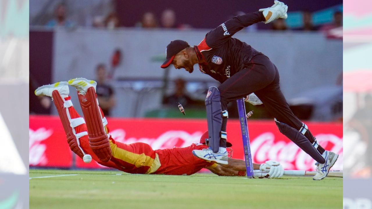 મોનાંક પટેલને ઓમાનમાં યોજાયેલા 2018 ICC વર્લ્ડ ક્રિકેટ લીગ ડિવિઝન થ્રી ટુર્નામેન્ટ માટે યુએસએ ટીમમાં પસંદ કરવામાં આવ્યા. ટુર્નામેન્ટ શરૂ થતા પહેલાં જ તેમને જોવા લાયક ખેલાડી તરીકે ઓળખવામાં આવ્યા હતા. યુગાન્ડા સામેની શરૂઆતની મેચમાં તેમણે 107 રન બનાવી પોતાની પ્રતિભા સાબિત કરી અને ટીમ માટે મહત્વપૂર્ણ યોગદાન આપ્યું. ( Credits: instagram )