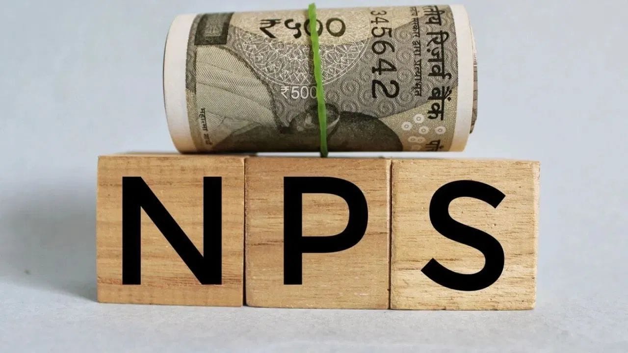 કસ્ટોડિયન ડોટ લાઈફના ફાઉન્ડર કુણાલ કાબરાએ જણાવ્યું હતું કે, "PFRDA એ કેટલીક ખાસ પરિસ્થિતિઓમાં NPS સબસ્ક્રાઇબર્સને પૂરેપૂરા પૈસા ઉપાડવાની મંજૂરી આપી છે. જો કોઈ સબસ્ક્રાઇબરનું કુલ ફંડ 8 લાખ રૂપિયાથી વધુ ન હોય, તો તે 60 વર્ષની ઉંમરે અથવા તે પછી આખું ફંડ ઉપાડી શકે છે. અગાઉ આ મર્યાદા 5 લાખ રૂપિયા હતી, જેને PFRDA એ તાજેતરમાં વધારીને 8 લાખ રૂપિયા કરી દીધી છે."