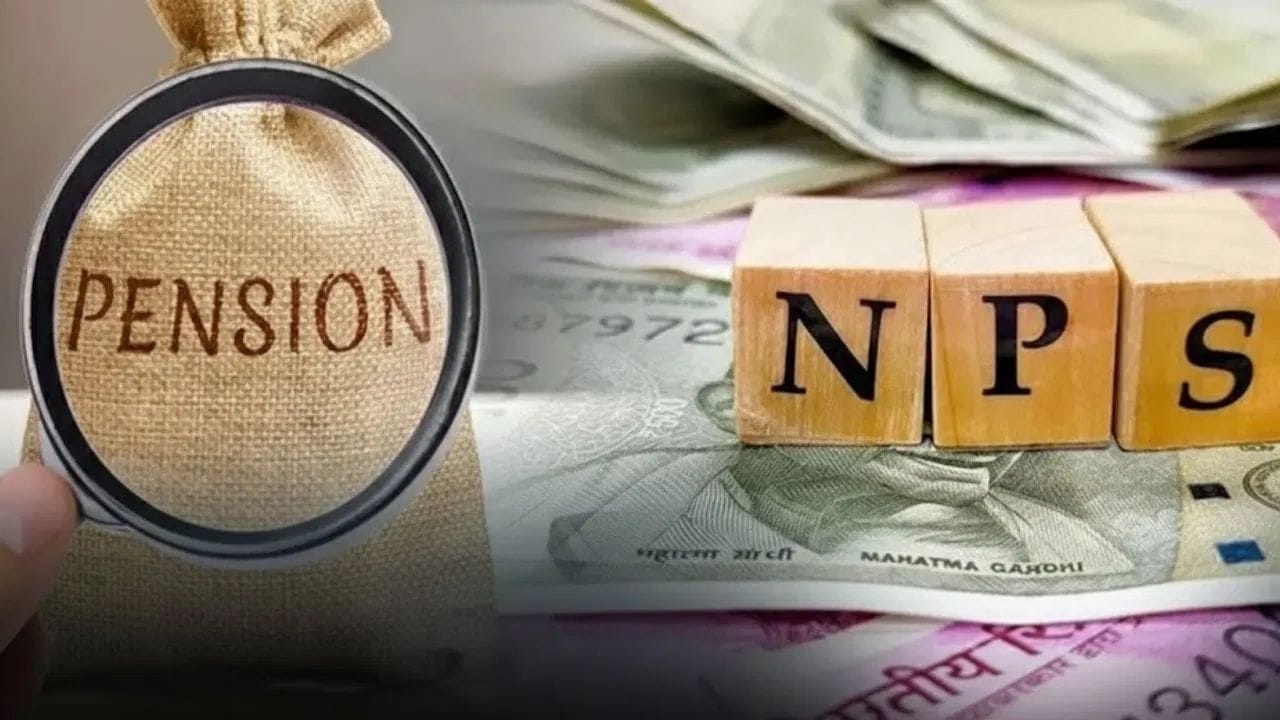 બીજું કે, જો NPS ફંડ 8 લાખ રૂપિયાથી વધુ હોય, તો એન્યુઈટી (Annuity) ખરીદવી ફરજિયાત છે. આ માટે સબસ્ક્રાઇબરની કેટેગરી મુજબ અલગ-અલગ નિયમો છે. એક્સપર્ટના જણાવ્યા અનુસાર, "જો સબસ્ક્રાઇબર સરકારી કર્મચારી નથી અને NPS ફંડ 12 લાખ રૂપિયાથી વધુ છે, તો ઓછામાં ઓછા 20% ફંડનો ઉપયોગ એન્યુઈટી ખરીદવા માટે કરવો પડશે. આનો અર્થ એ છે કે, સબસ્ક્રાઇબર 80% પૈસા (માત્ર 60% ટેક્સ-ફ્રી) એકસાથે ઉપાડી શકે છે."