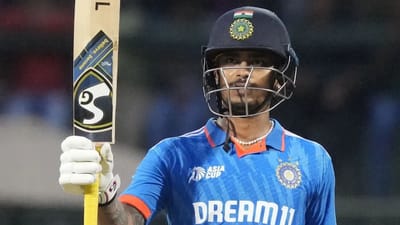 ICC T20 વર્લ્ડ કપ 2026માં 15 ફેબ્રુઆરીએ યોજાનારી ભારત અને પાકિસ્તાન વચ્ચેની હાઈ-વોલ્ટેજ મેચ પહેલા દરેક ખેલાડીનું ધ્યાન સંપૂર્ણપણે રમત પર છે. આ દરમિયાન ઈશાન કિશનને લઈને એક મોટા સમાચાર સામે આવ્યા છે. એવા અહેવાલો છે કે, ઈશાન કિશન ટૂંક સમયમાં લગ્નના બંધનમાં બંધાઈ શકે છે. 