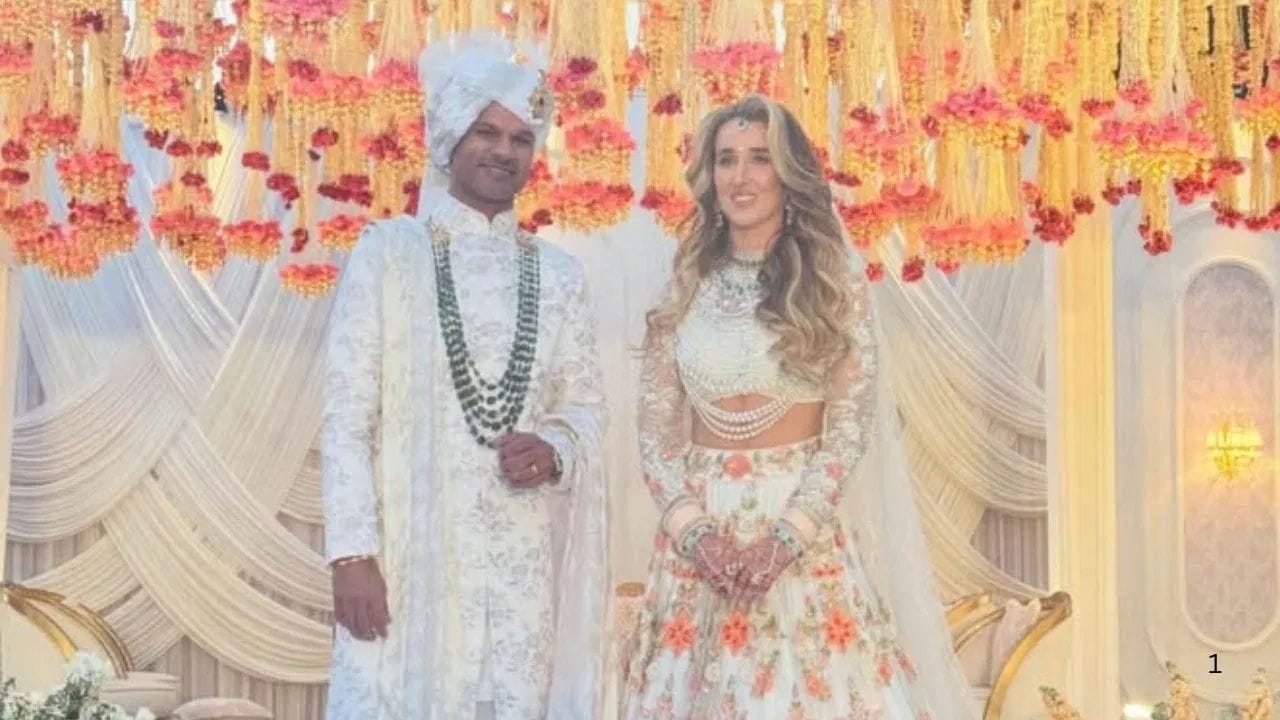 ભારતીય ક્રિકેટ ટીમના ભૂતપૂર્વ ઓપનર શિખર ધવને બીજા લગ્ન કર્યા છે. આ વિસ્ફોટક ડાબા હાથના ઓપનરે 21 ફેબ્રુઆરી શનિવારના રોજ તેની મંગેતર સોફી શાઇન સાથે લગ્નની વિધિઓ પૂર્ણ કરી.