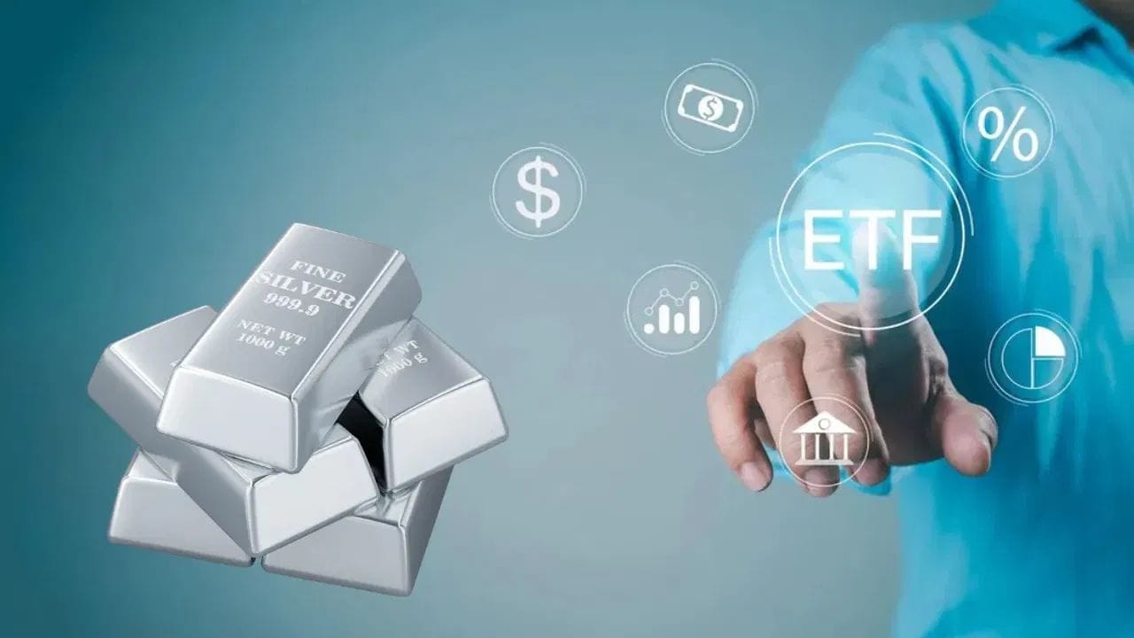 વધુમાં, નોન-મ્યુચ્યુઅલ ફંડ ETF એક જ દિવસમાં 20% ઘટીને લોઅર સર્કિટ લગાવી શકે છે, જેવું કે આજે 2 ફેબ્રુઆરી 2026 ના રોજ જોવા મળ્યું છે. બીજીબાજુ FoF ETF (મ્યુચ્યુઅલ ફંડ) માં લોઅર કે અપર સર્કિટ જેવી કોઈ સિસ્ટમ હોતી નથી, જે તેને ટૂંકાગાળાના મોટા ઝટકાથી બચાવે છે.