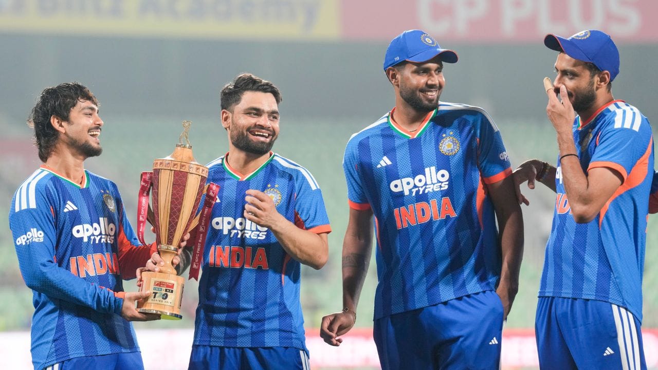 હર્ષિત પ્રદીપ રાણા એક ભારતીય આંતરરાષ્ટ્રીય ક્રિકેટર છે. તે ઘરેલુ ક્રિકેટમાં દિલ્હી અને ઇન્ડિયન પ્રીમિયર લીગમાં કોલકાતા નાઈટ રાઇડર્સ તરફથી રમે છે. હર્ષિત રાણાનો જન્મ 22 ડિસેમ્બર 2001ના રોજ થયો છે. હર્ષિત રાણાની ઉંમર 24 વર્ષ છે.