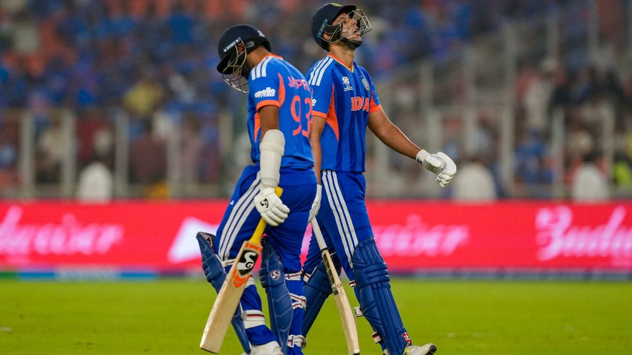 તમને જણાવી દઈએ કે, ઝિમ્બાબ્વે લીગ સ્ટેજમાં ઓસ્ટ્રેલિયા અને શ્રીલંકાને હરાવ્યું હતુ. આ માટે ભારતીય ટીમ ઝિમ્બાબ્વેને હળવાશથી લેશે નહી.