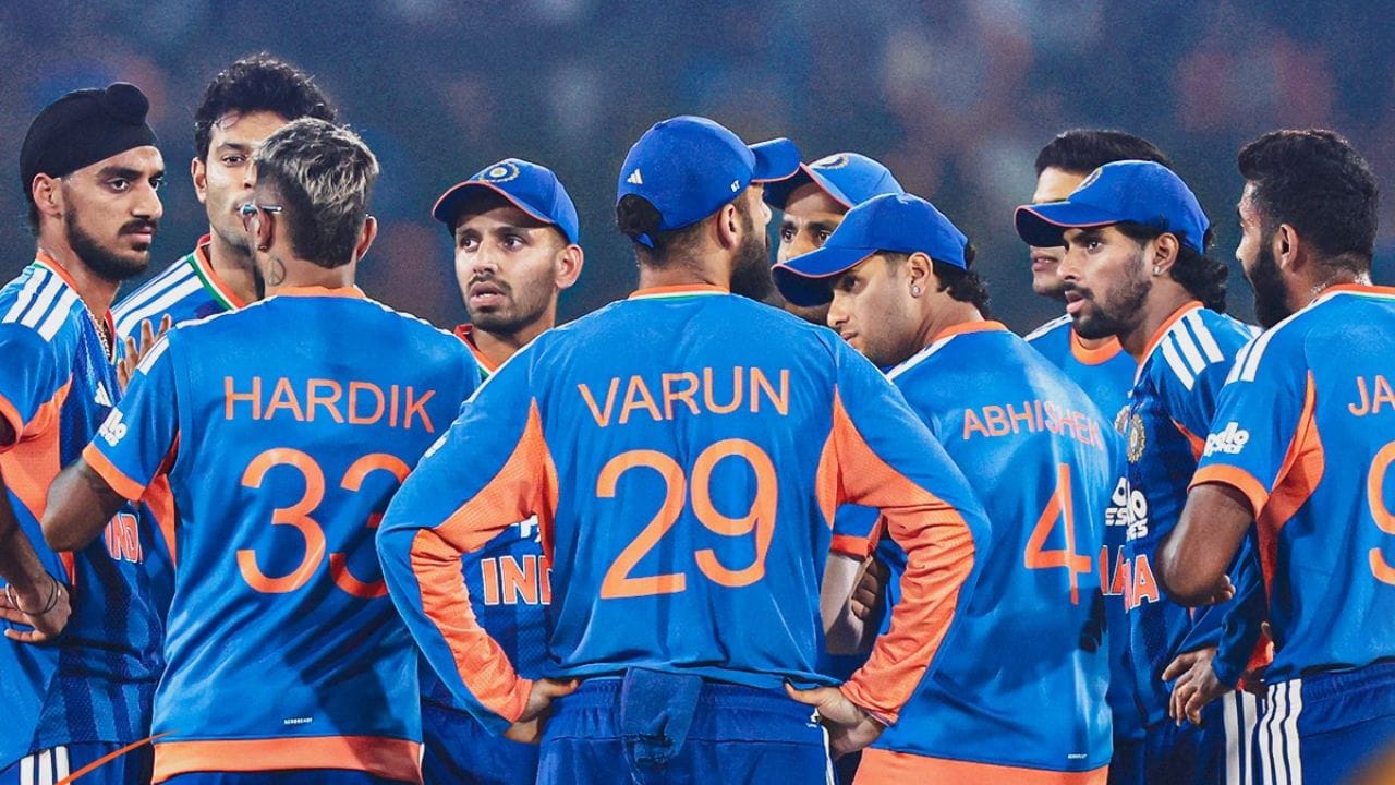 નેધરલેન્ડ્સ સામે ભારતની સંભવિત પ્લેઇંગ ઇલેવન : ઈશાન કિશન (વિકેટકીપર), અભિષેક શર્મા, સૂર્યકુમાર યાદવ (કેપ્ટન), તિલક વર્મા, રિંકુ સિંહ, અક્ષર પટેલ (વાઈસ-કેપ્ટન), શિવમ દુબે, વોશિંગ્ટન સુંદર, મોહમ્મદ સિરાજ, અર્શદીપ સિંહ, કુલદીપ યાદવ. (PC: PTI/X)