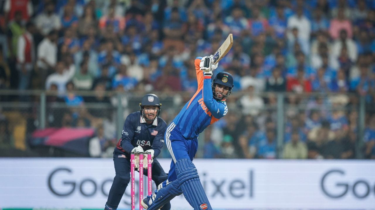 આઉટ થયા પછી ડગઆઉટમાં પાછા ફરનારા ટોચના છ બેટ્સમેનોમાં તિલક વર્માએ સૌથી વધુ 25 રન બનાવ્યા. 