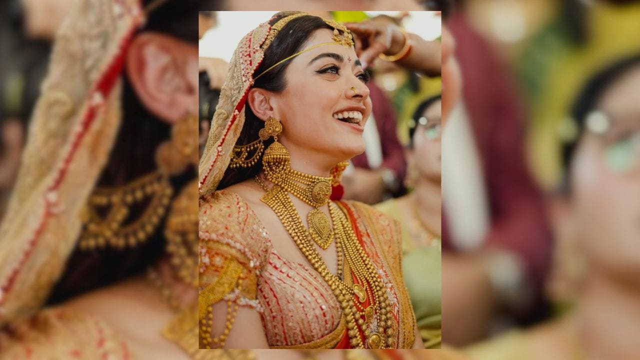 માહિતી મુજબ, રશ્મિકા માટે કુલ 11 વિશેષ પીસ તૈયાર કરવામાં આવ્યા હતા અને બંનેની જ્વેલરીનું વજન કિલોના નાપે હતું.