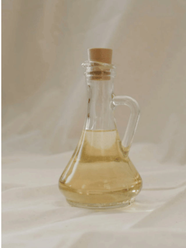 નારિયેળ તેલ ખૂબ જ ઉપયોગી છે, આ 5 કામ માટે તેનો ઉપયોગ કરો