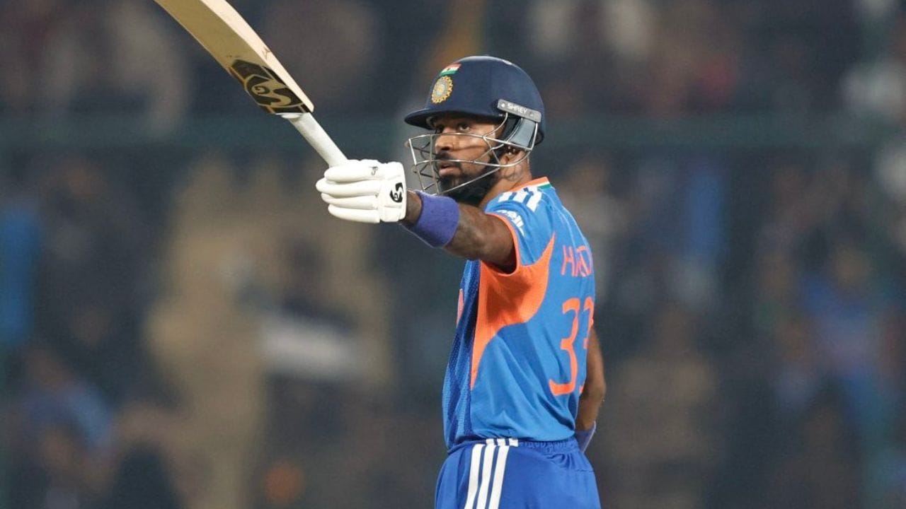 T20 World Cup Breaking: Hardik Pandya points at his neck after scoring fifty, know why