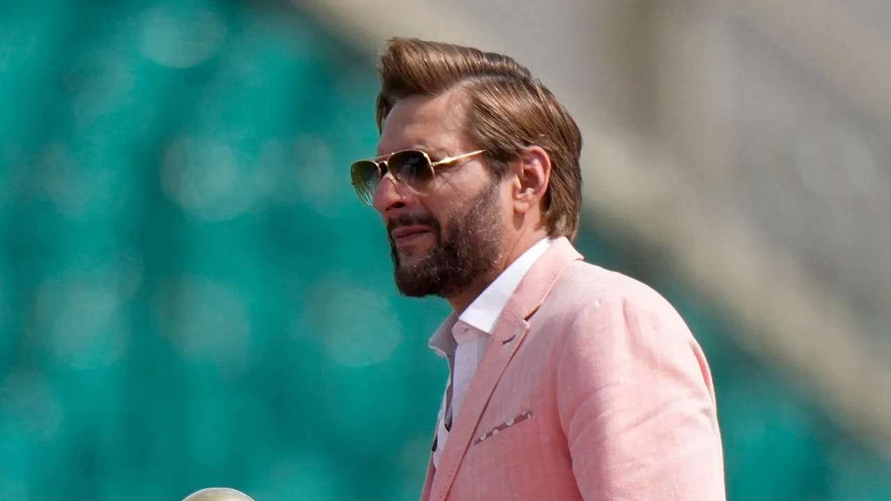 કેટલાક ખેલાડીઓ ઘણી વખત શૂન્ય પર આઉટ થયા છે. જો આપણે T20 વર્લ્ડ કપમાં સૌથી વધુવાર શૂન્ય રને આઉટ થવાની વાત કરીએ, તો પાકિસ્તાનના આક્રમક બેટ્સમેન શાહિદ આફ્રિદી આ ક્રમમાં સૌથી આગળ છે. તે T20 વર્લ્ડ કપની 32 ઇનિંગ્સમાં પાંચ વખત ખાતું ખોલ્યા વિના જ આઉટ થઈને પેવેલિયન પરત ફર્યો હતો.