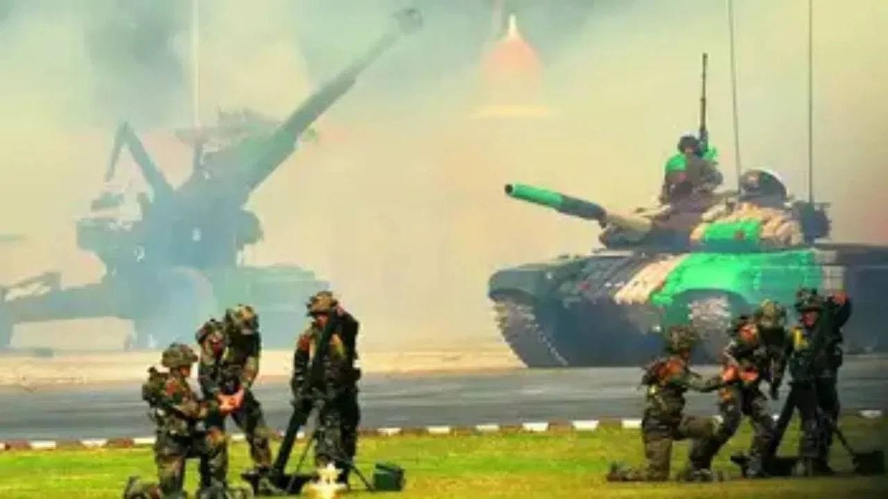 ઈરાન દ્વારા પાકિસ્તાનને કરવામાં આવેલી આ અવિરત મદદ માત્ર વ્યક્તિગત નહોતી પરંતુ એક સંસ્થાકીય જોડાણનું પરિણામ હતી. વર્ષ 1955 માં રચાયેલું 'સેન્ટો' (CENTO - Central Treaty Organization) સંગઠન, જેમાં ઈરાન, પાકિસ્તાન અને તુર્કી જોડાયેલા હતા, તે મદદનું મુખ્ય કારણ હતું. પશ્ચિમી દેશોના સમર્થનવાળા આ સંગઠને એ સાબિત કર્યું કે, યુદ્ધના સમયે સાંસ્કૃતિક સંબંધો કરતા સંસ્થાકીય અને વ્યૂહાત્મક ગઠબંધન વધુ મજબૂત સાબિત થાય છે.