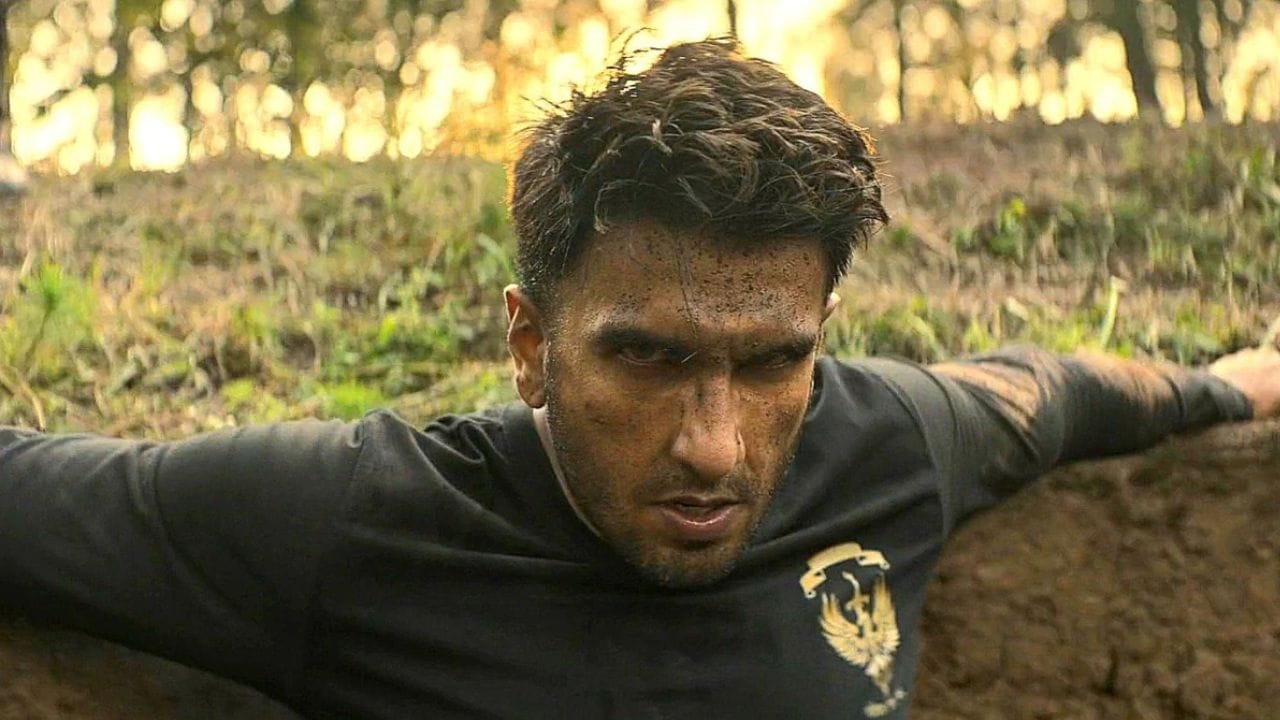 આ સ્થળો ઉપરાંત 'ધુરંધર' નો એક નાનો ભાગ કસૌલીની ધ લોરેન્સ સ્કૂલમાં પણ શૂટ કરવામાં આવ્યો હતો. આદિત્ય ધરે તેની ફિલ્મનું શૂટિંગ ભારતના વિવિધભાગોમાં કર્યું હતું. જેના પર કોઈને પણ વિશ્વાસ કરવો મુશ્કેલ છે. આદિત્ય ધરની 'ધુરંધર' પાકિસ્તાનમાં લીક થઈ ગઈ છે. (ફોટો google)