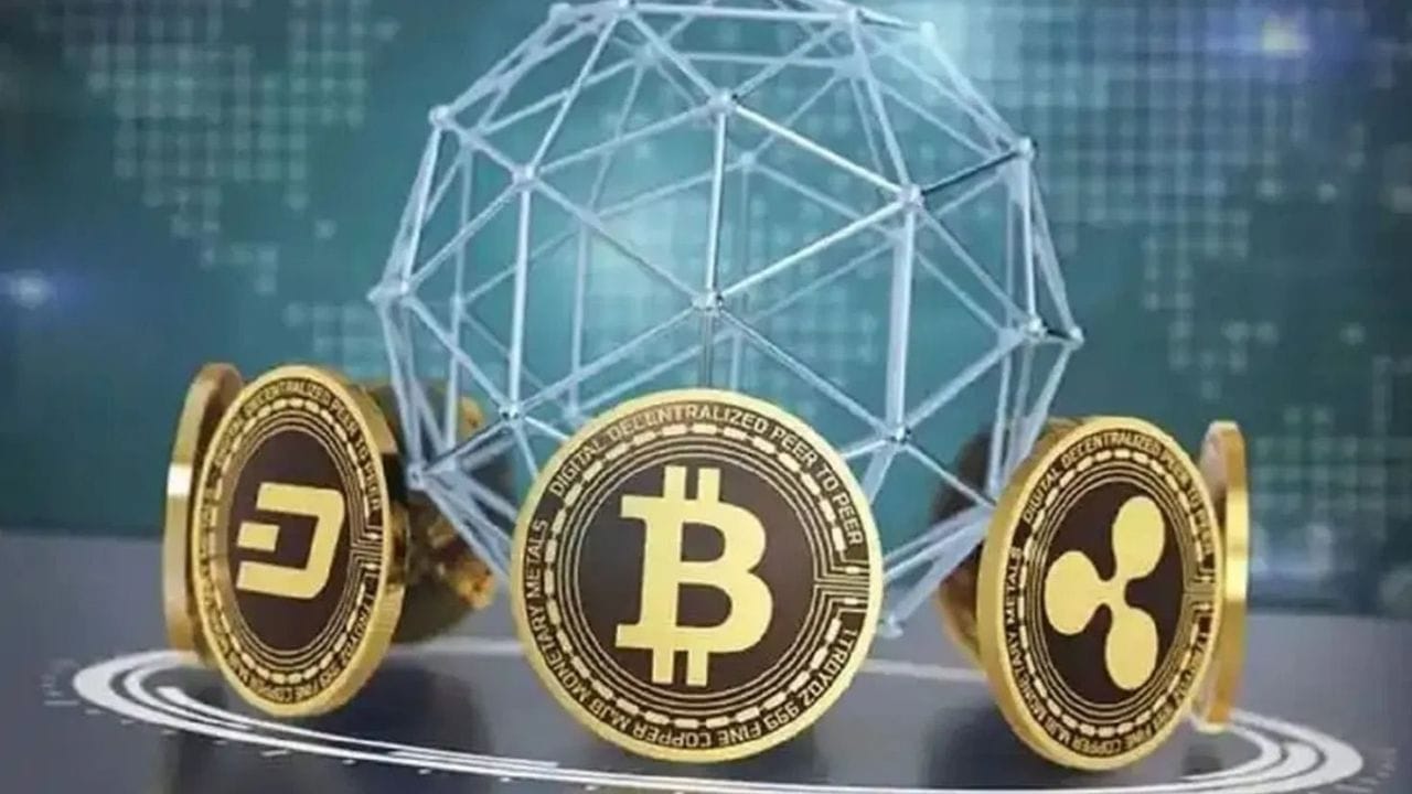 કયા કારણોએ બગાડ્યો માર્કેટનો મૂડ?: ક્રિપ્ટો માર્કેટમાં આ કડાકા પાછળ બે મુખ્ય કારણો માનવામાં આવે છે. પ્રથમ, ઈરાન અને અમેરિકા વચ્ચે વધતો જતો તણાવ; ઈરાને અમેરિકાના યુદ્ધવિરામ પ્રસ્તાવ પર સીધી વાત કરવાનો ઇનકાર કરી દીધો છે. બીજું કારણ, અમેરિકાનું નવું ક્રિપ્ટો રેગ્યુલેટરી બિલ છે, જેણે રોકાણકારોમાં અનિશ્ચિતતા પેદા કરી છે. આ વૈશ્વિક અસ્થિરતાની સીધી અસર ડિજિટલ એસેટ્સ પર પડી રહી છે.