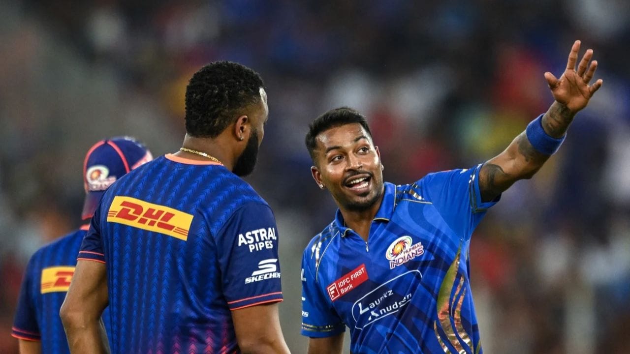 વિશ્વમાં સૌથી વધુ ટી20 મેચ રમવાના મામલે પાકિસ્તાન અને સમરસેટ 303 મેચ સાથે સંયુક્ત રીતે પ્રથમ સ્થાને છે. ત્યારબાદ હવે મુંબઈ ઈન્ડિયન્સ 300 મેચ સાથે ત્રીજા ક્રમે આવી ગયું છે. આ યાદીમાં હેમ્પશાયર 296 મેચ સાથે ચોથા અને રોયલ ચેલેન્જર્સ બેંગલુરુ 287 મેચ સાથે પાંચમા સ્થાને છે. ફ્રેન્ચાઈઝી ક્રિકેટમાં આરસીબી હજુ મુંબઈથી ઘણી પાછળ છે.