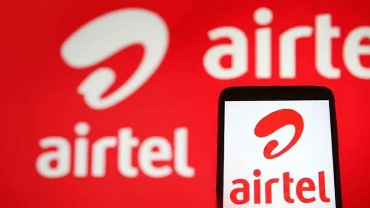 Airtel એ યુઝર્સ  માટે કેટલાક બજેટ-ફ્રેન્ડલી વિકલ્પો રજૂ કર્યા છે.  100 રૂપિયાની કિંમતનો પ્લાન 6GB ડેટા અને એક મહિના માટે JioHotstar ની ઍક્સેસ આપે છે. આ તે લોકો માટે આદર્શ છે જેમની પાસે પહેલાથી જ સક્રિય પ્લાન છે. આ ઉપરાંત 195 રૂપિયાનો પ્લાન થોડો વધુ વેલ્યૂ આપે છે. તેમાં 12GB ડેટા, એક મહિનાનું JioHotstar સબ્સ્ક્રિપ્શન અને Xstream Play ની ઍક્સેસ શામેલ છે. જો તમે ક્રિકેટ સિવાય અન્ય કન્ટેન્ટ પણ જુઓ છો, તો આ એક સારો વિકલ્પ હોઈ શકે છે. (ફોટો- Google)