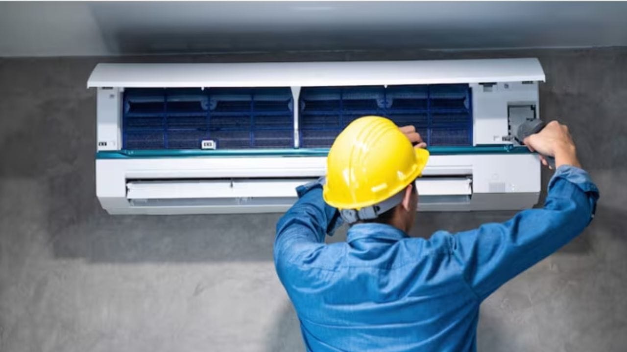 5. વિચિત્ર અવાજ: જો લીકેજ હોય, તો જ્યારે તમે AC ચાલુ કરો છો ત્યારે તમને આઉટડોર અથવા ઇન્ડોર યુનિટની નજીકથી સાપના હિસિંગ જેવો હળવો હિસિંગ અવાજ સંભળાઈ શકે છે. આનો અર્થ એ છે કે દબાણ હેઠળ ગેસ બહાર નીકળી રહ્યો છે. (ફોટો ક્રેડિટ- Easy Breezy AC)