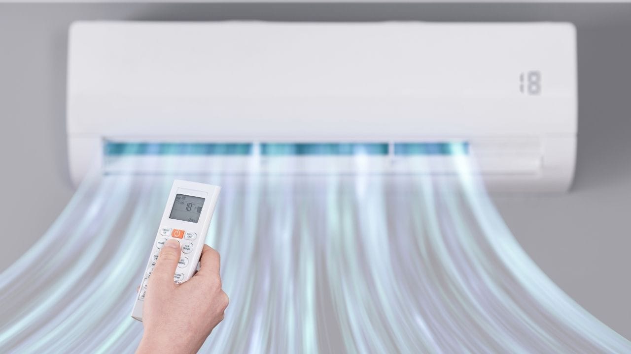 0.8 ટનનું AC ફક્ત 100 ચોરસ ફૂટ વિસ્તારવાળા રૂમને ઠંડુ કરી શકે છે. જો તમારો રૂમ મોટો હોય, તો આ AC પૂરતી ઠંડક પ્રદાન કરશે નહીં.