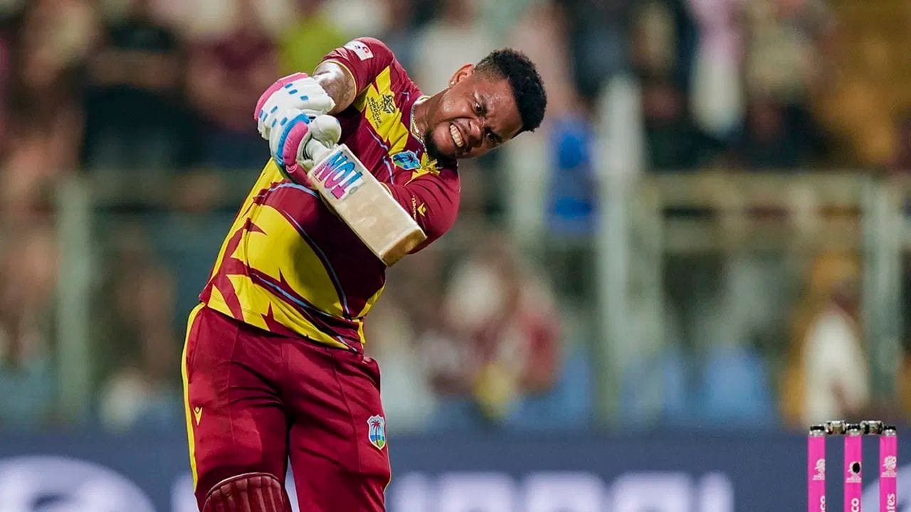 વેસ્ટ ઈન્ડિઝની ટીમ એક જ T20 વર્લ્ડ કપ સિઝનમાં 173 છગ્ગા ફટકારીને સૌથી વધુ છગ્ગા ફટકારવા મામલે બીજા ક્રમે છે.