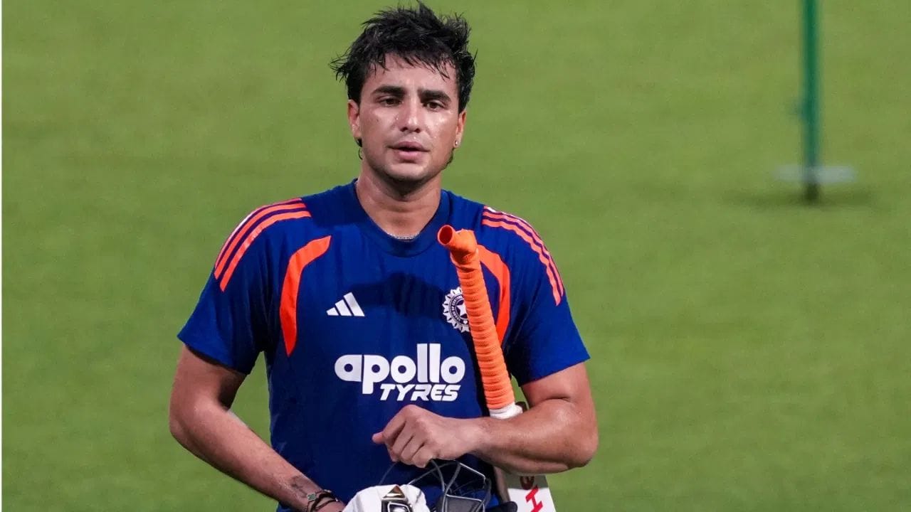 અભિષેક શર્માને કેપ્ટન બનાવવાનું એક મોટું કારણ તેનું સતત સારું પ્રદર્શન અને વધતી લોકપ્રિયતા છે. છેલ્લા કેટલાક વર્ષોમાં તે ભારતીય ક્રિકેટમાં ઝડપથી સફળ અને ફેમસ થતા ખેલાડી તરીકે સામે આવ્યો છે. આ કારણે ટીમ મેનેજમેન્ટને તેના પર વિશ્વાસ છે.