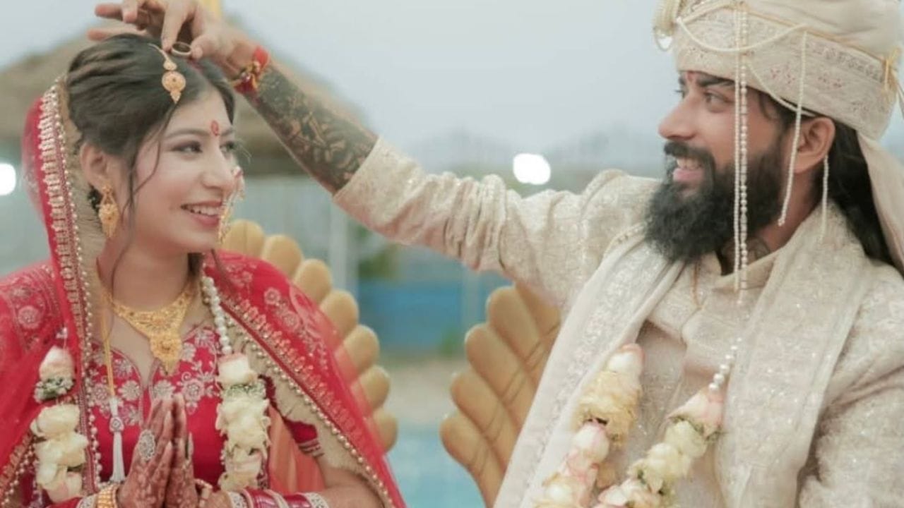 પોતાના અભ્યાસ અને ટ્યુશનને કારણે તે દર મહિને ફક્ત 3 વ્લોગ અપલોડ કરી શકતો હતો. જોકે શિક્ષણ પૂર્ણ કર્યા પછી, તેણે પોતાના વીડિયોની સંખ્યા વધારી હતી.