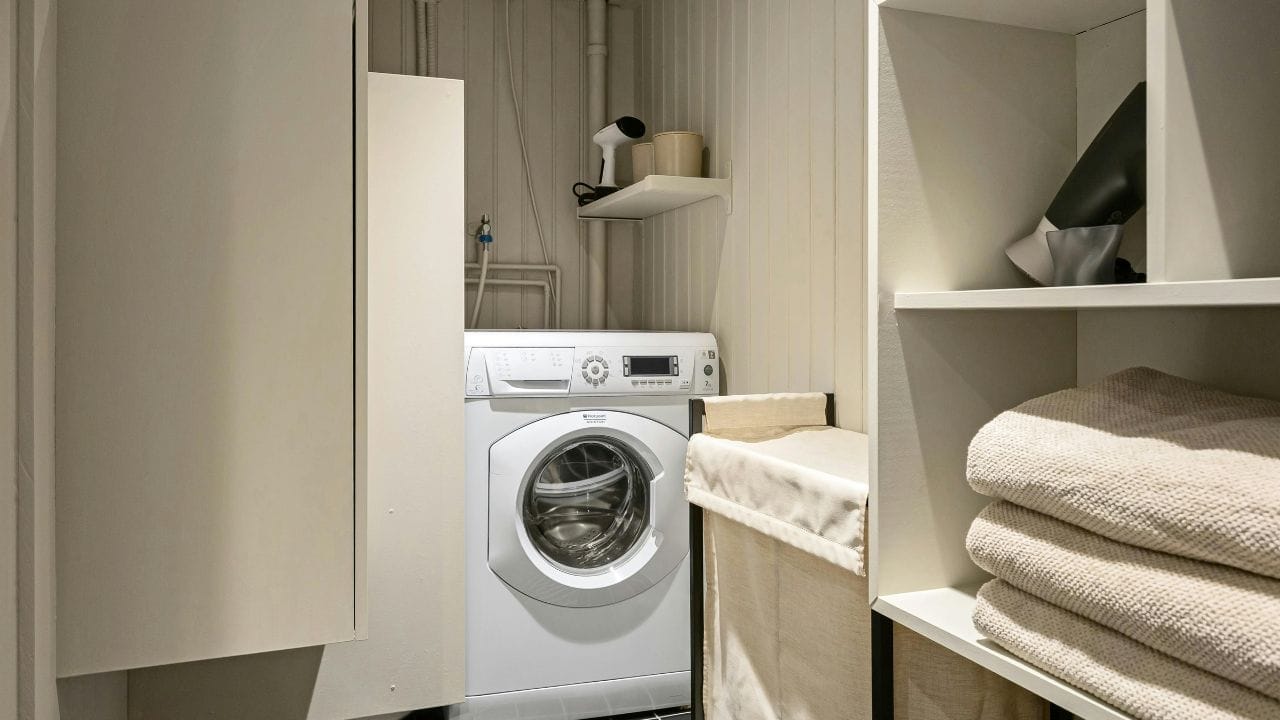 ઓટોમેટિક મશીનનો સૌથી મોટો લાભ તેની સુવિધા અને સમય બચત છે, જ્યારે સેમી-ઓટોમેટિક મશીનનો મુખ્ય ફાયદો તેની ઓછી કિંમત અને સરળ ઉપયોગ છે. (Image Credit Source: Social Media)
