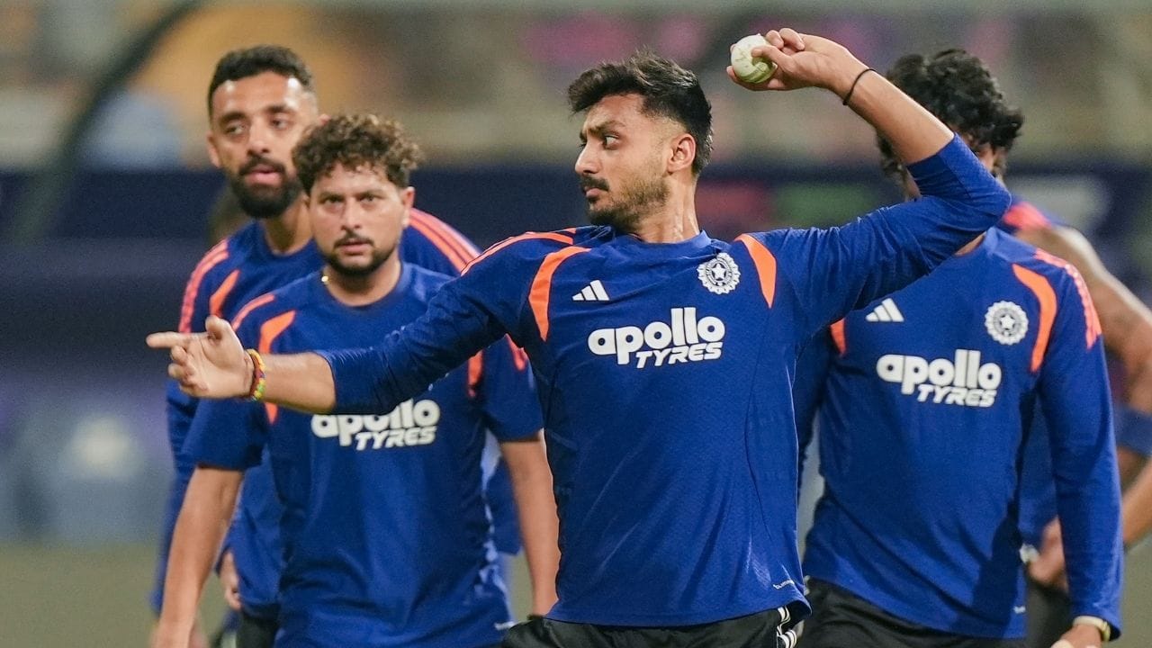 અક્ષર પટેલ બોટ,અપોલો અને  JSW Sports જેવી અનેક બ્રાન્ડનો પ્રચાર પણ કરે છે. 