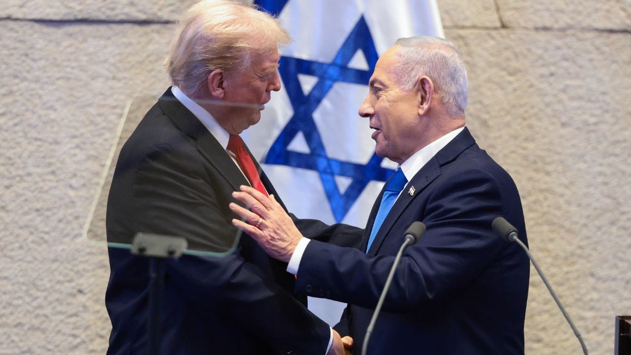 ઇઝરાયલી વડા પ્રધાન નેતન્યાહૂએ ઈરાની નાગરિકોને દેશના નેતૃત્વ સામે ઉભા થવા માટે સીધી અપીલ કરી છે, ઓપરેશન રાઇઝિંગ લાયન હેઠળ ઈરાન પર ઇઝરાયલી લશ્કરી હુમલાઓ બાદ "શાસનને ઉથલાવી નાખવા" માટે મોટા પાયે વિરોધ પ્રદર્શનોનું આહ્વાન કર્યું છે.