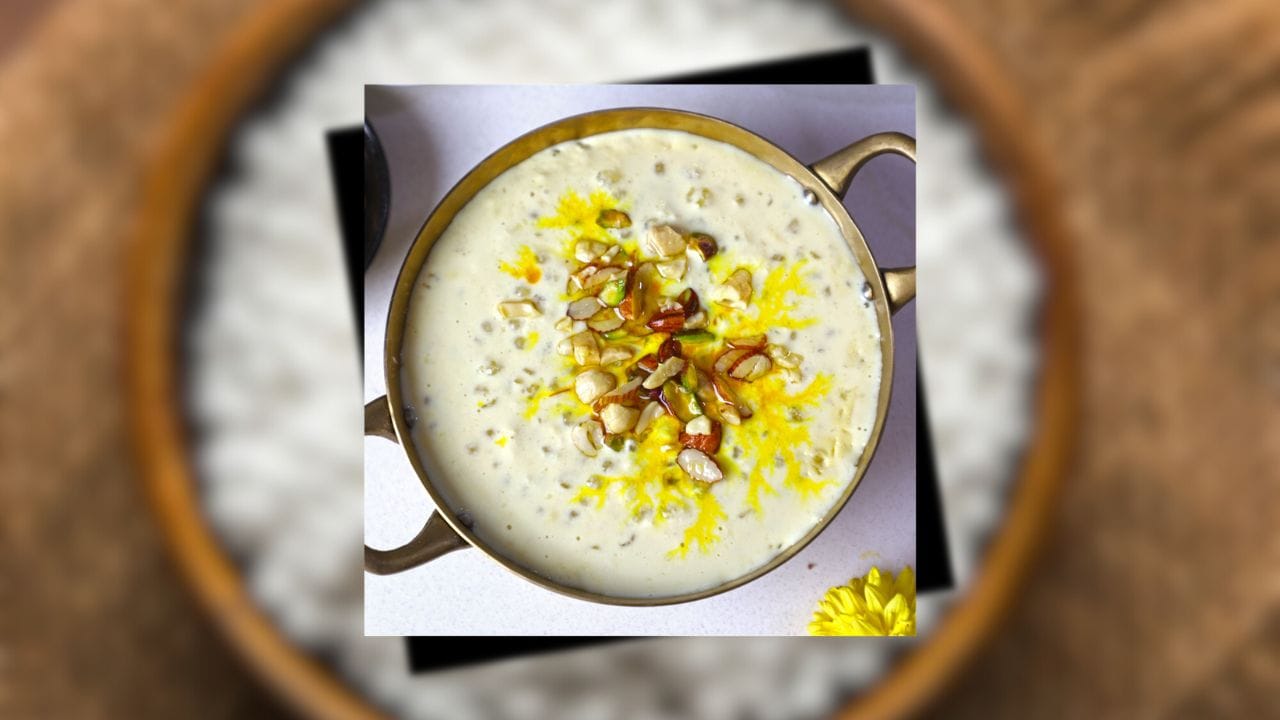 આ સિવાય, મીઠાઈ પ્રેમીઓ માટે સાબુદાણા 'પાયસમ' એક શ્રેષ્ઠ વિકલ્પ છે. દૂધ અને ગોળ સાથે બનેલી આ ડીશ શરીરને તાકાત આપે છે.  (Image Credit Source: Social Media)
