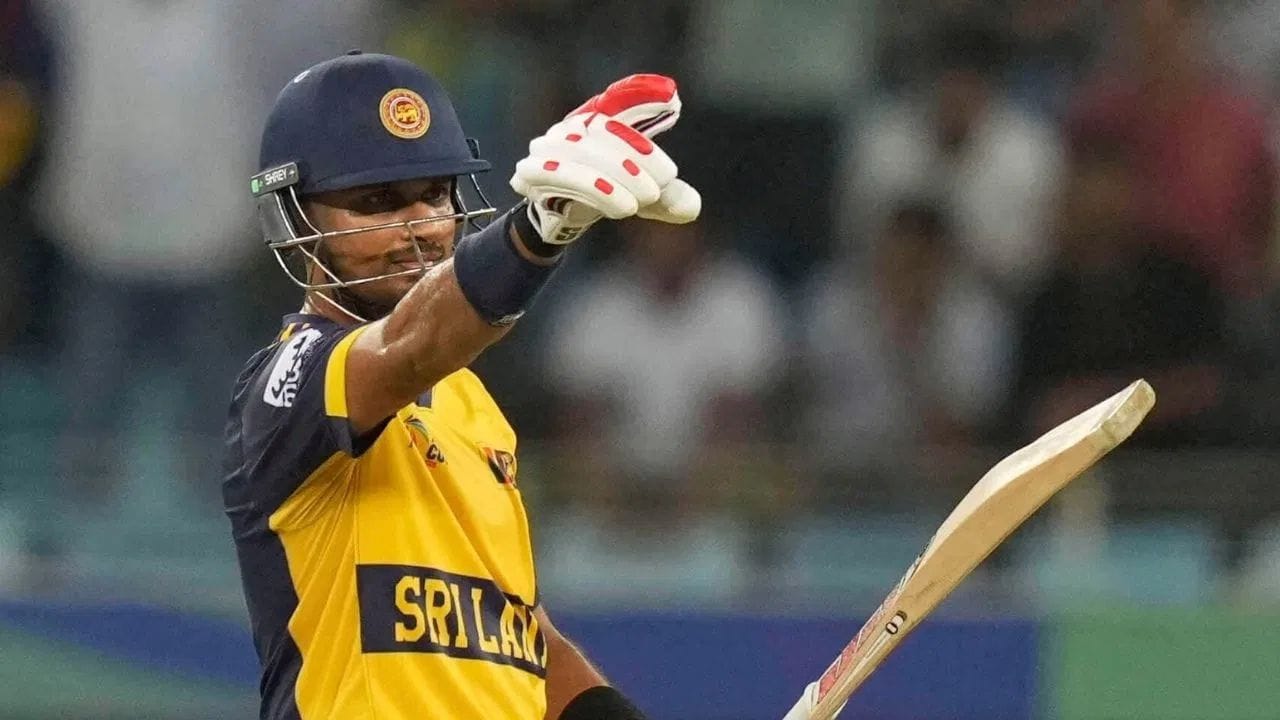 શનાકા IPLમાં ત્રીજી વખત રમી રહ્યો છે, અને યોગાનુયોગ તે ત્રણેય વખત ઈજાગ્રસ્ત ખેલાડીના રીપ્લેસમેન્ટ તરીકે સામેલ થયો છે. તે અગાઉ બંને વખત ગુજરાત ટાઈટન્સમાં રમી ચૂક્યો છે. જોકે, તેણે ફક્ત ત્રણ મેચ રમી છે, જેમાં તેણે ફક્ત 26 રન બનાવ્યા છે. (PC: PTI)