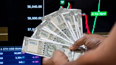 ઘણા લોકોને લાગે છે કે કરોડપતિ બનવા માટે લાખોમાં પગાર હોવો જોઈએ, પરંતુ વાસ્તવિકતા અલગ છે. જો તમારી ઉંમર 35 વર્ષ છે અને પગાર ₹50,000 છે, તો 55 વર્ષની ઉંમર સુધીમાં તમે ₹2 કરોડથી વધુનું ફંડ તૈયાર કરી શકો છો. આ માટે તમારે માત્ર એક યોગ્ય વ્યૂહરચના અને સતત રોકાણની જરૂર છે.