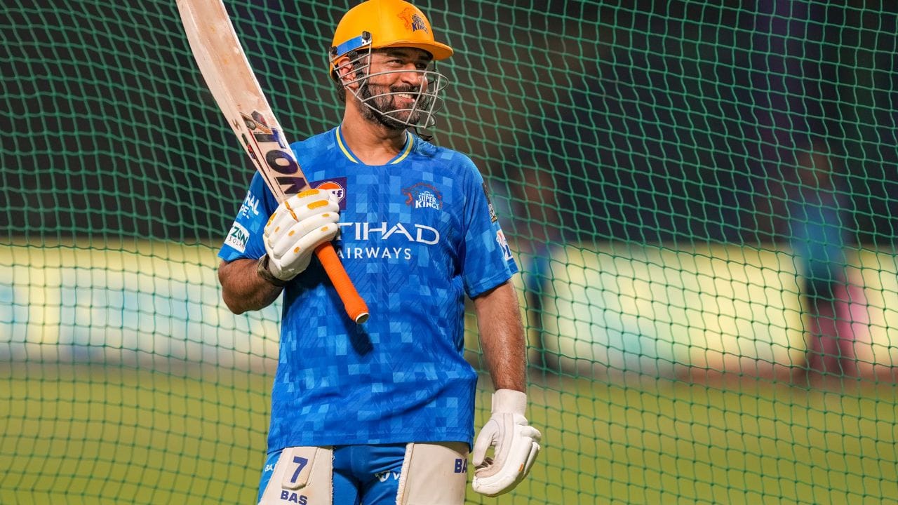 Know who is the richest cricketer in IPL 2026 Dhoni (5)