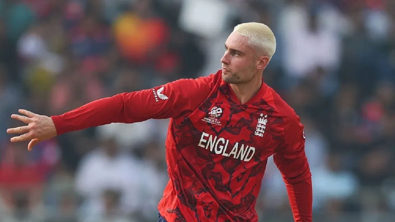 સૌથી મોટો ખતરો વિલ જેક્સ બની શકે છે. મધ્યક્રમમાં બેટિંગ કરતા તે ઝડપી ગતિએ રન બનાવે છે અને બોલિંગમાં પણ ઉપયોગી સાબિત થયો છે. તે ઊંચા સ્ટ્રાઇક રેટ સાથે બેટિંગ અને વિકેટ ટેકિંગ બોલિંગ કરે છે. શાનદાર ઓલરાઉન્ડ પ્રદર્શનના કારણે તે ભારત માટે ડબલ ચેલેન્જ બની શકે છે.