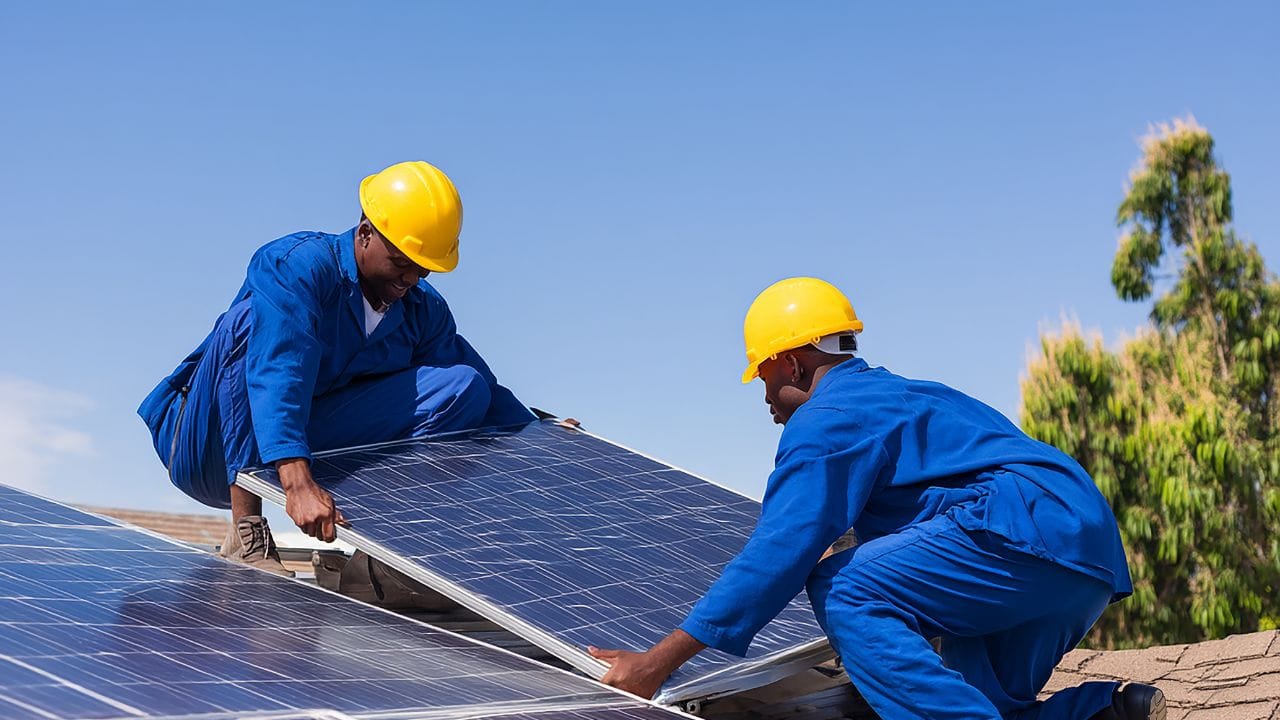 આથી ગ્રીડ વીજળી પરની નિર્ભરતા ઘટશે અને પરિવારના માસિક વીજળી ખર્ચમાં નોંધપાત્ર ઘટાડો થશે. સાથે સાથે આ યોજના પર્યાવરણને અનુકૂળ ઊર્જા ઉપયોગને પણ પ્રોત્સાહન આપશે. અધિકારીઓએ લોકોને વિનંતી કરી છે કે સમયમર્યાદાની રાહ જોયા વિના શક્ય તેટલી વહેલી તકે અરજી કરે, જેથી પ્રથમ તબક્કામાં સોલાર યુનિટ સ્થાપિત થઈ શકે.