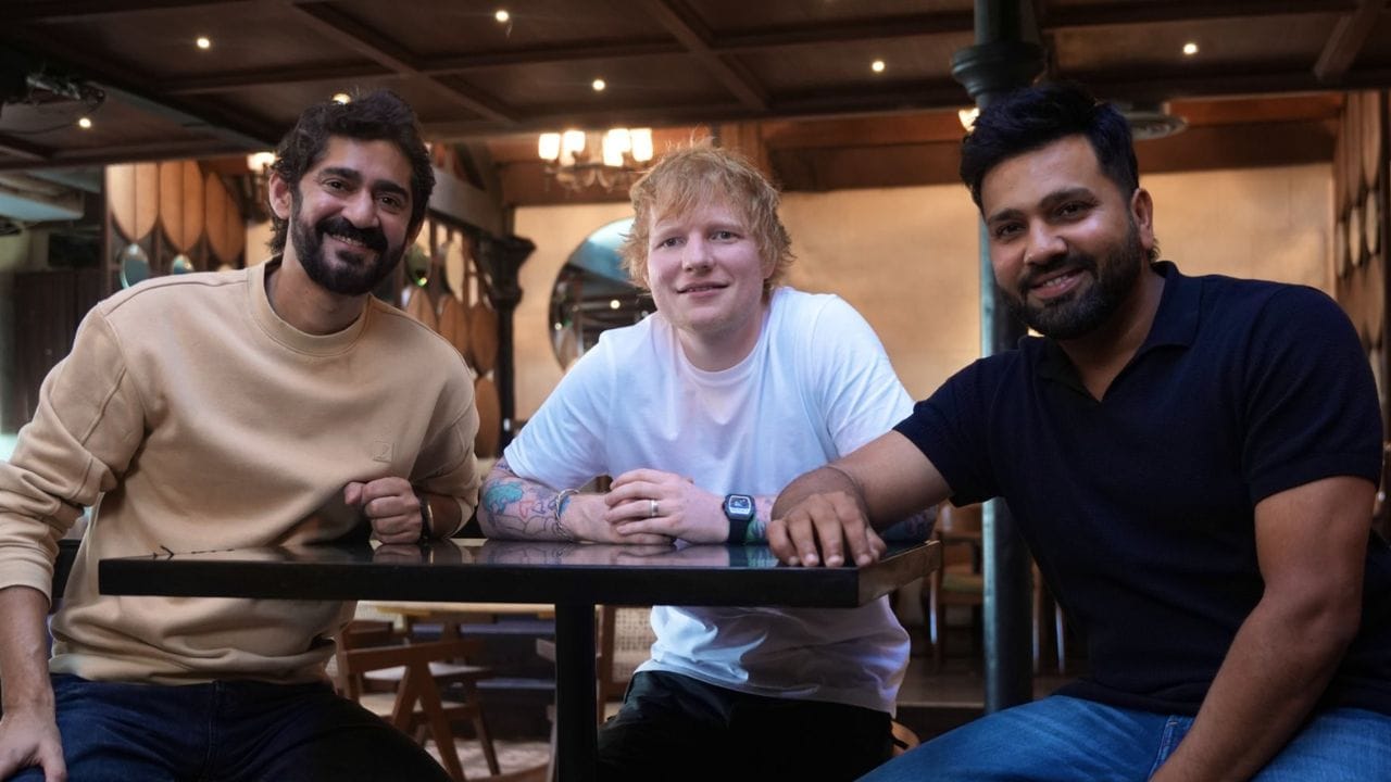 માર્ચ 2017માં ગૌરવે 'બ્રેકફાસ્ટ વિથ ચેમ્પિયન્સ' નામની વેબ સિરીઝ શરૂ કરી જ્યાં તે ક્રિકેટરો અને અન્ય રમતવીરોની સાથે ઇન્ટરવ્યુ લે છે અને વાતો કરે છે. સ્ટીવ સ્મિથ, માઈકલ હોલ્ડિંગ, શોએબ અખ્તર, ગેરી કર્સ્ટન, ઝહીર ખાન, હરભજન સિંહ, પત્ની હેઝલ કીચ સાથે યુવરાજ સિંહ, આશિષ નેહરા, ડેની મોરિસન, ગૌતમ ગંભીર, અજિંક્ય રહાણે, ડ્વેન બ્રાવો, મેથ્યુ હેડન, વિરાટ કોહલી સહિત અનેક ક્રિકેટરો આ શોનો ભાગ રહી ચૂક્યા છે.  